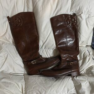 tory burch boots